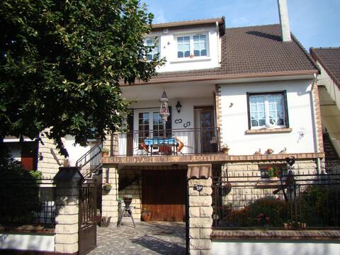 Maison Fleurie - PARIS - ROISSY - Parc des Expositions