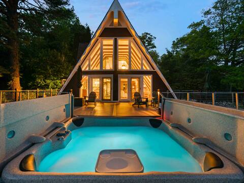 Hot tub *Game Room *Views Little Switzerland
