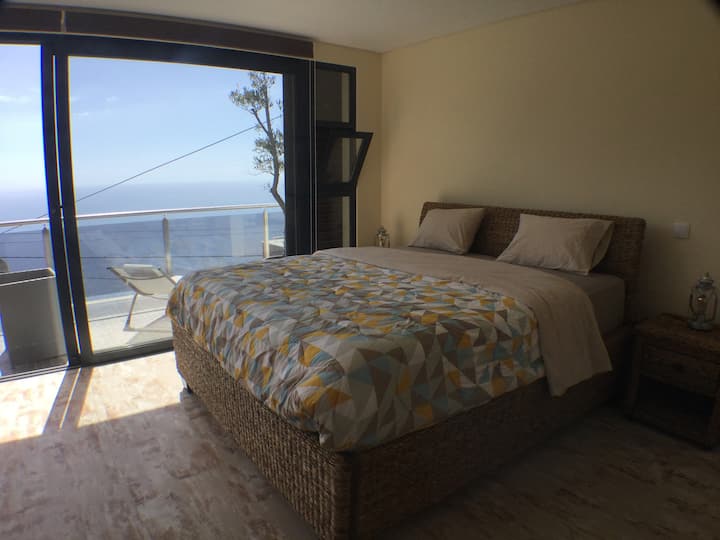 Kingsize Bed mit komfort Höhe und natürlich Sea View