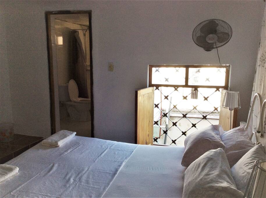 Fresh air flows from the windows to the room