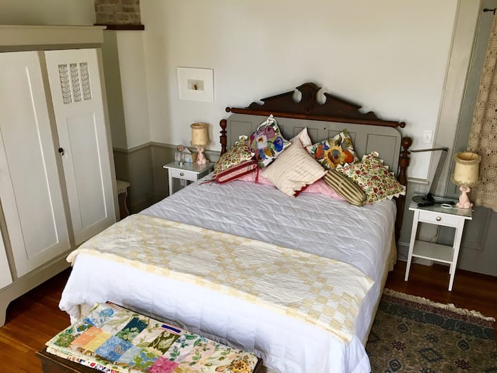 Top 10 Airbnb Vacation Rentals In East Aurora, New York Trip101