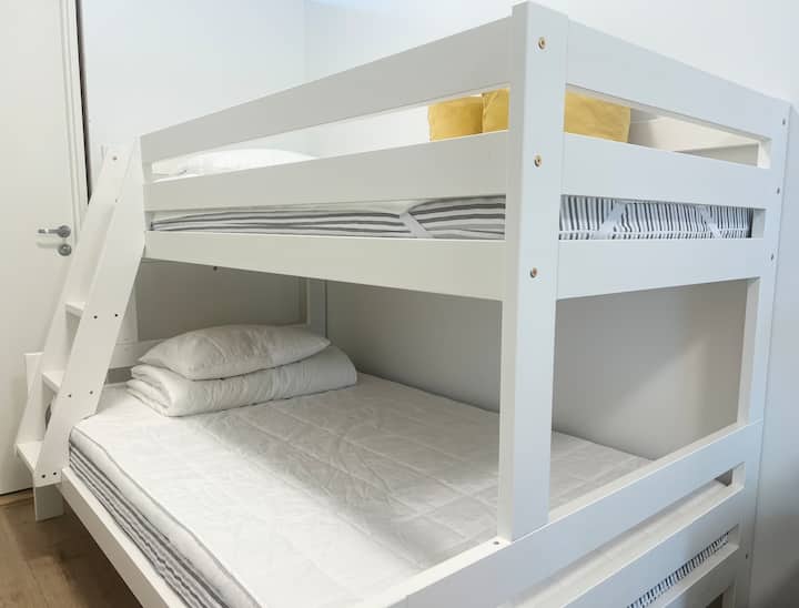 Liten Lägenhet, Uteplats Och Städservice! - Kungälv