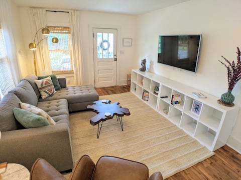 Cozy Bungalow Near Downtown w/HotTub, Feat on HGTV