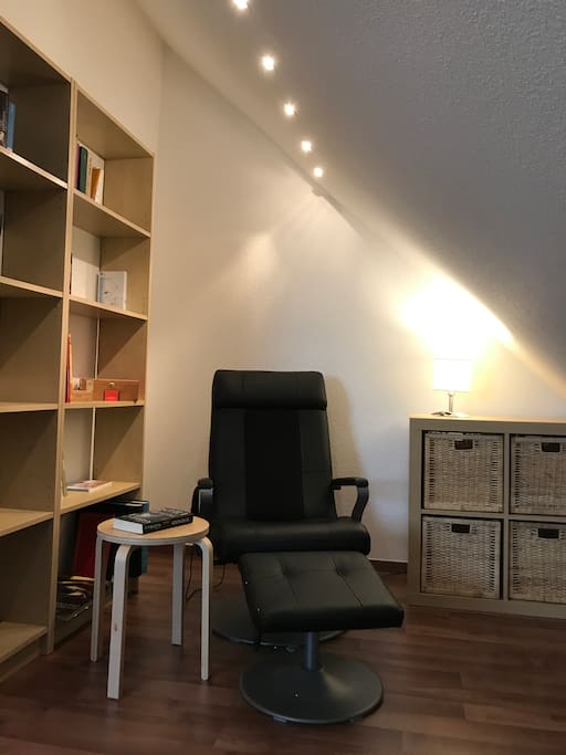 Leseecke im Eigenen Zimmer / TV Sessel.