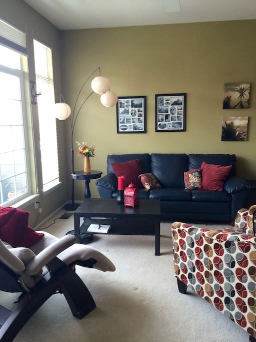 Bright and cozy living room