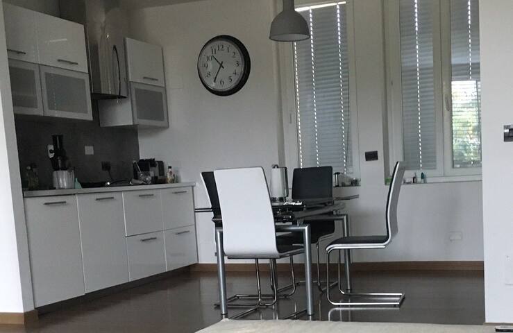 Luxury apartment with terrace gallery image 5