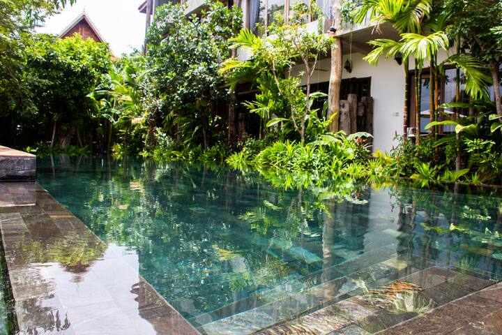 The Natural Homestay- Wooden Deluxe +Breakfast
