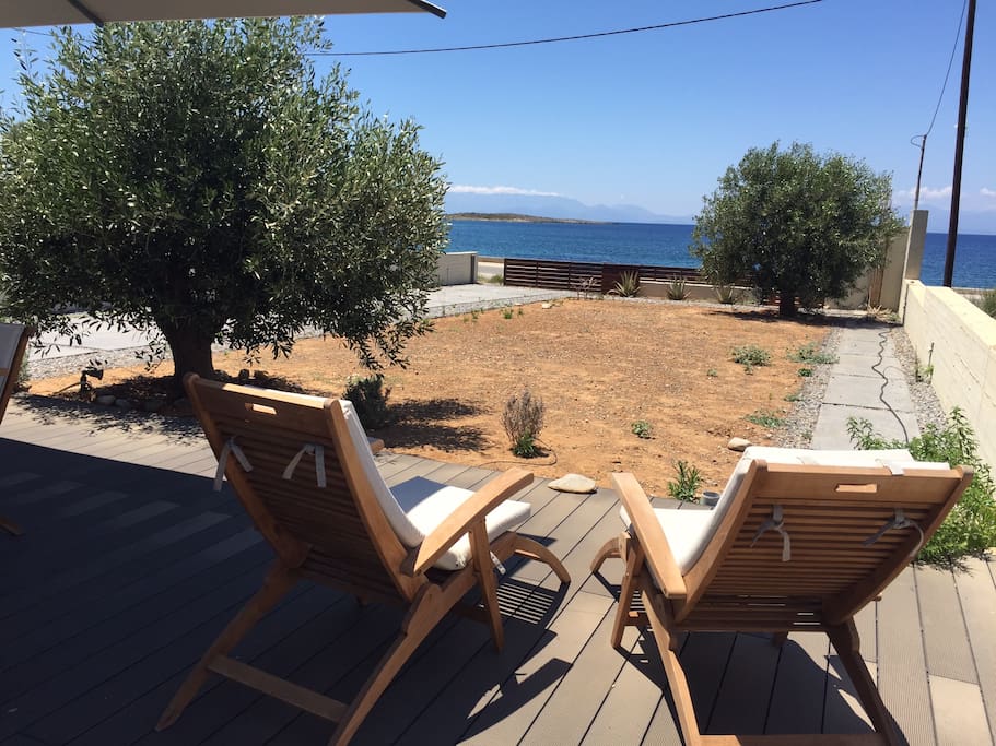 Deck lounge