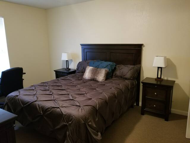 Cozy Apartment in NW OKC