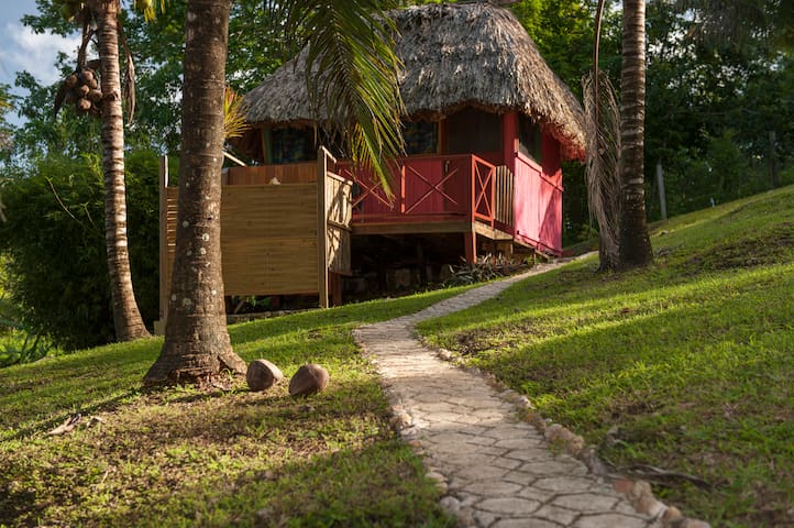 Nina's Place: Cozy (New Mayan, Bungalow, Modern)