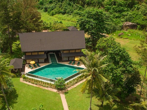 Sabah Sunset Luxury Villa @ Kudat Riviera