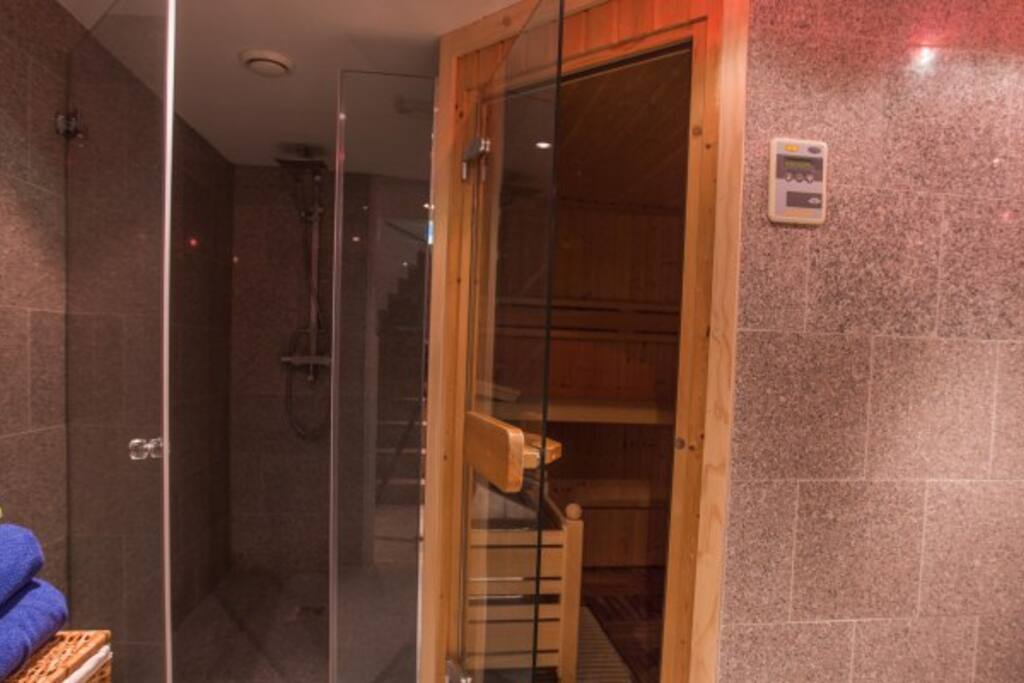 Wellness Bereich mit Sauna