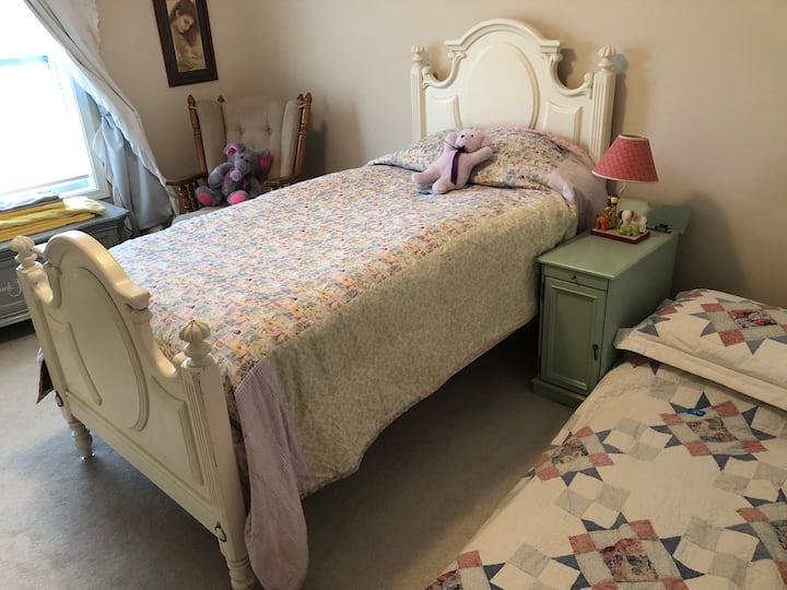 Krevat dyshemeje shtesë i disponueshëm për 10 $ më shumë