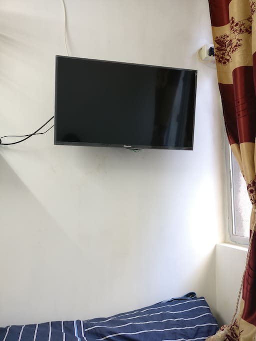 hundreds of TV channels and shows