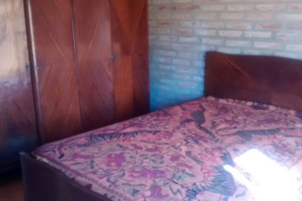 Cuarto privado, cama matrimonial