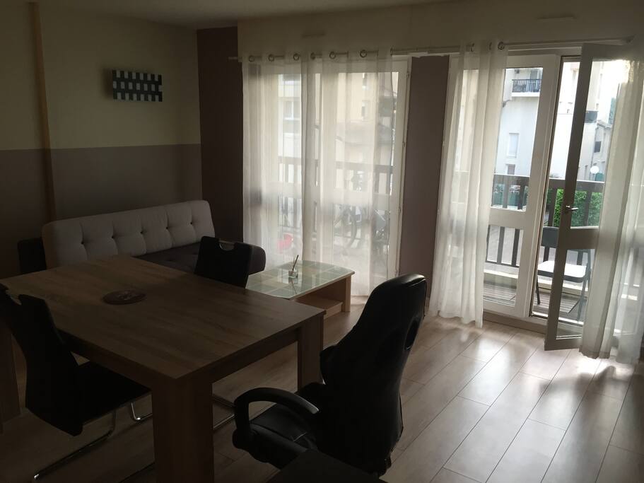 Grand Salon Lumineux