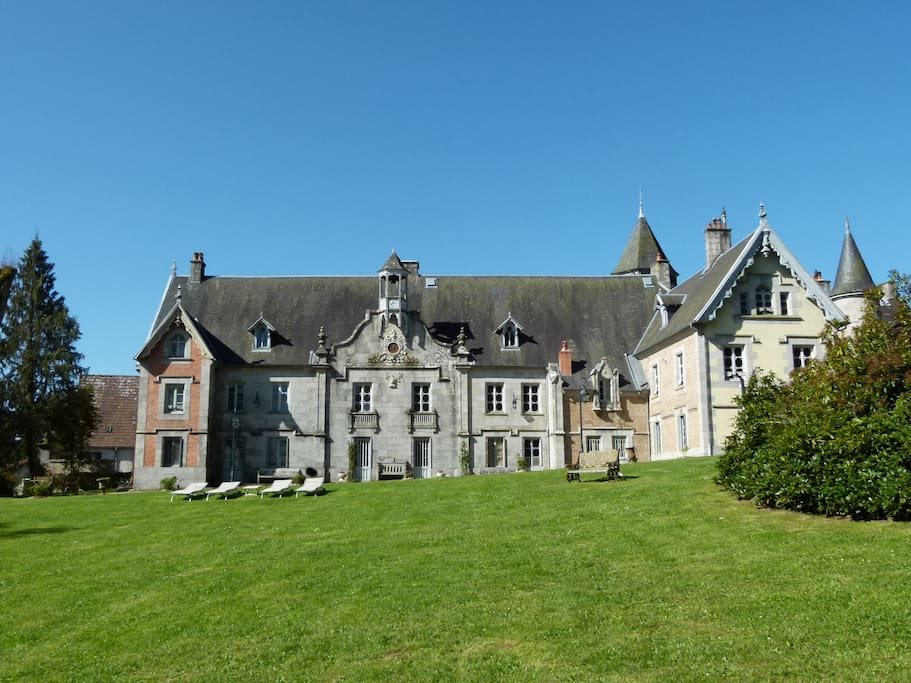 Château de Crocq,
côté parc.