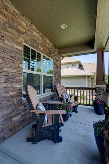 Front porch rocking chairs