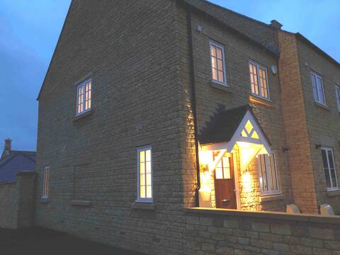 Beautiful new luxury cotswolds house in Broadway