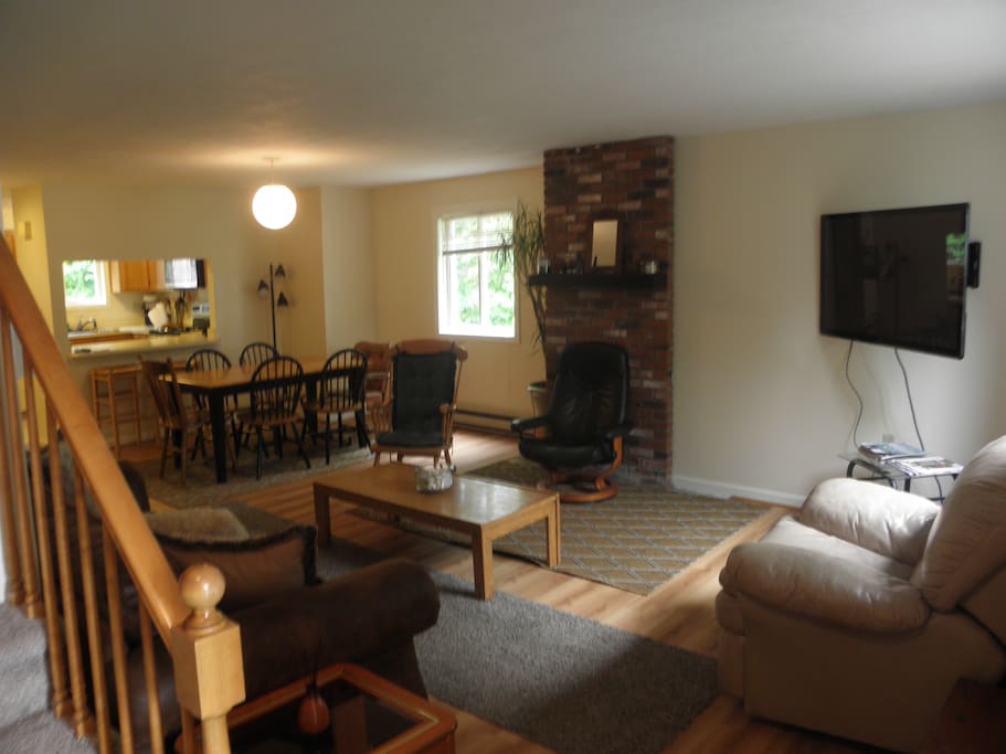 Living/Dining Kitchen