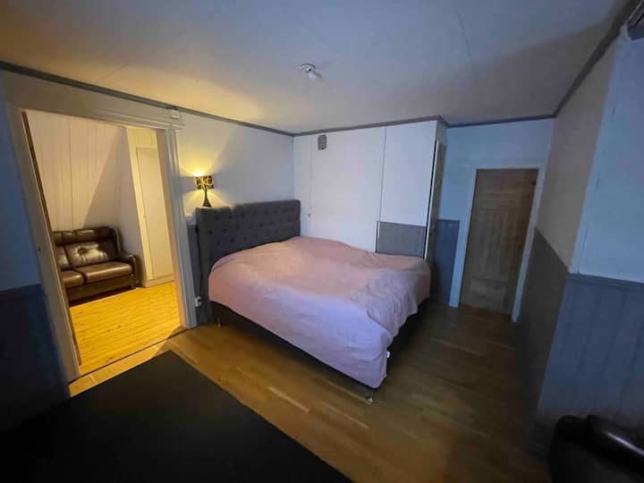 Schlafzimmer 2