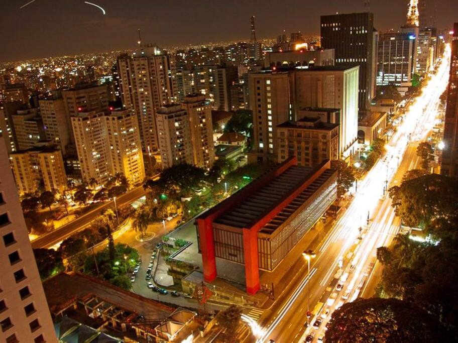 MASP a noite