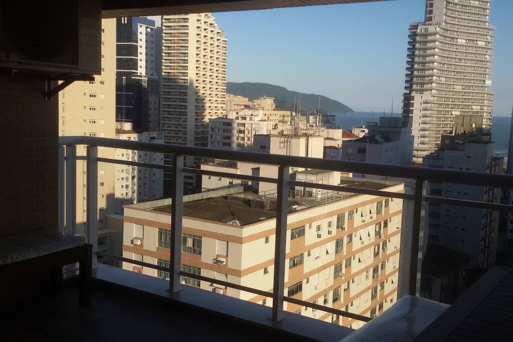 A duas quadras da praia de Santos ! Pompéia, um dos melhores bairros de Santos!
