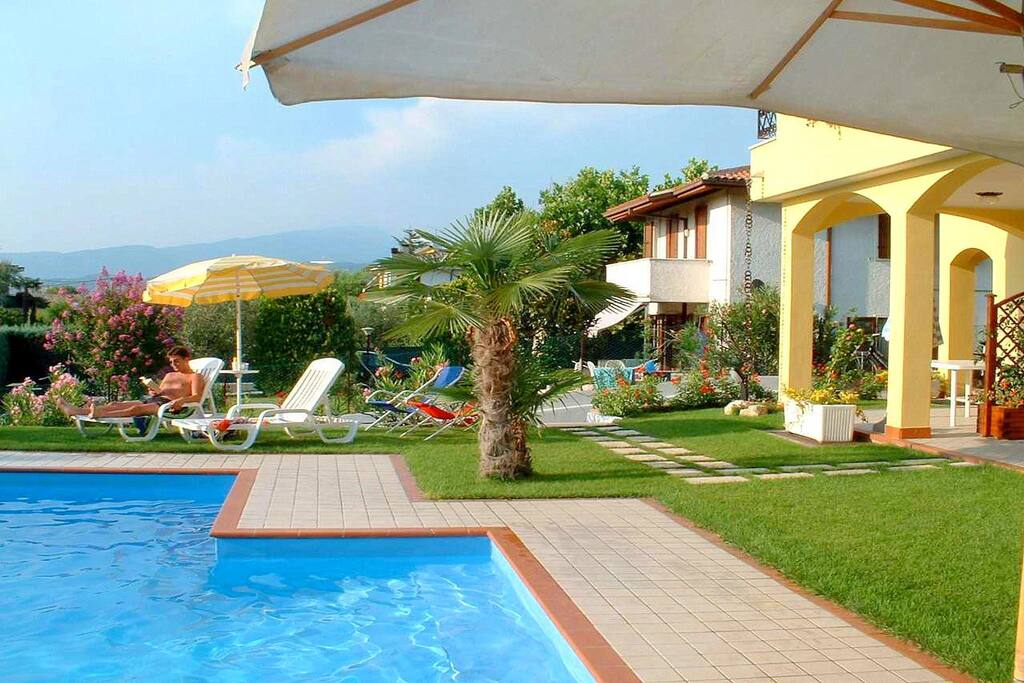 Holiday Home Swimming Pool