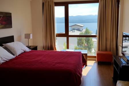 Modern Apartment with Lake view