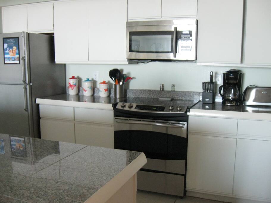 Kitchen, stainless appliances.