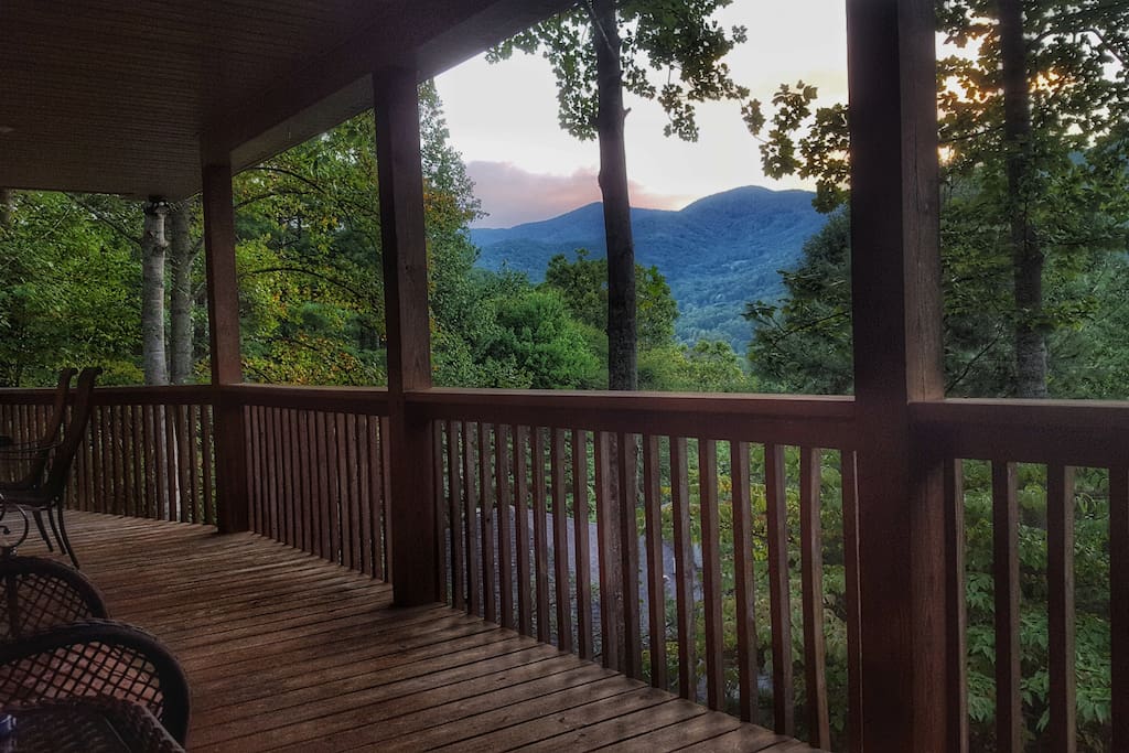 3BD/3BA Townhome with Balsam Mt View Townhouses for Rent in