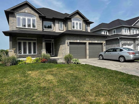 3 bedrooms luxury suite ideally for long stays