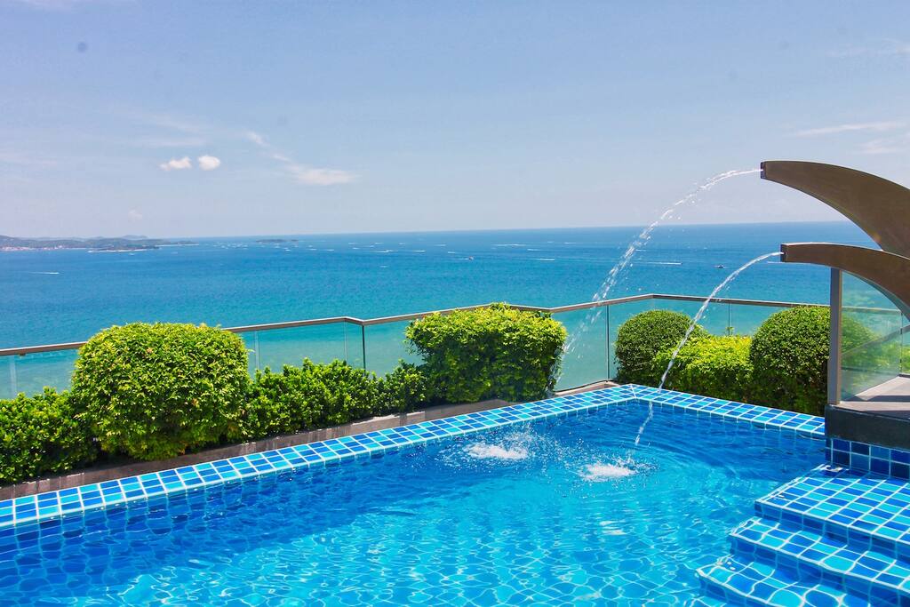Rooftop pool