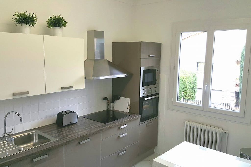 Grande cuisine neuve toute équipée