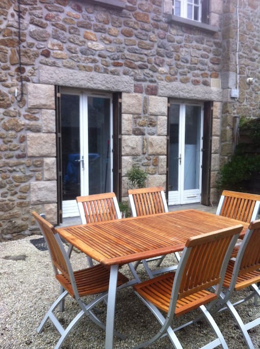Terrasse plein sud avec barbecue
