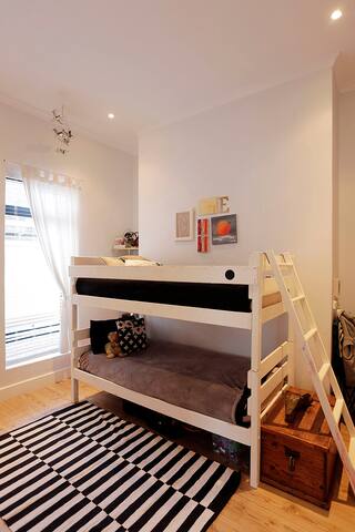 Entire 4 bedroom home in Eco Estate, Noordhoek gallery image 5