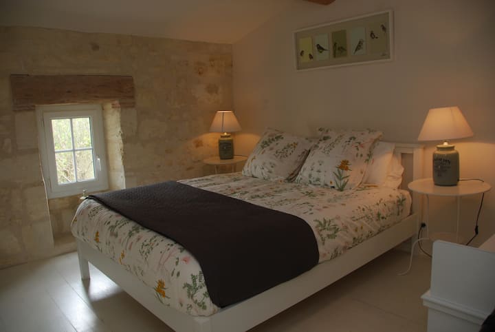 غرفة النوم السادسة