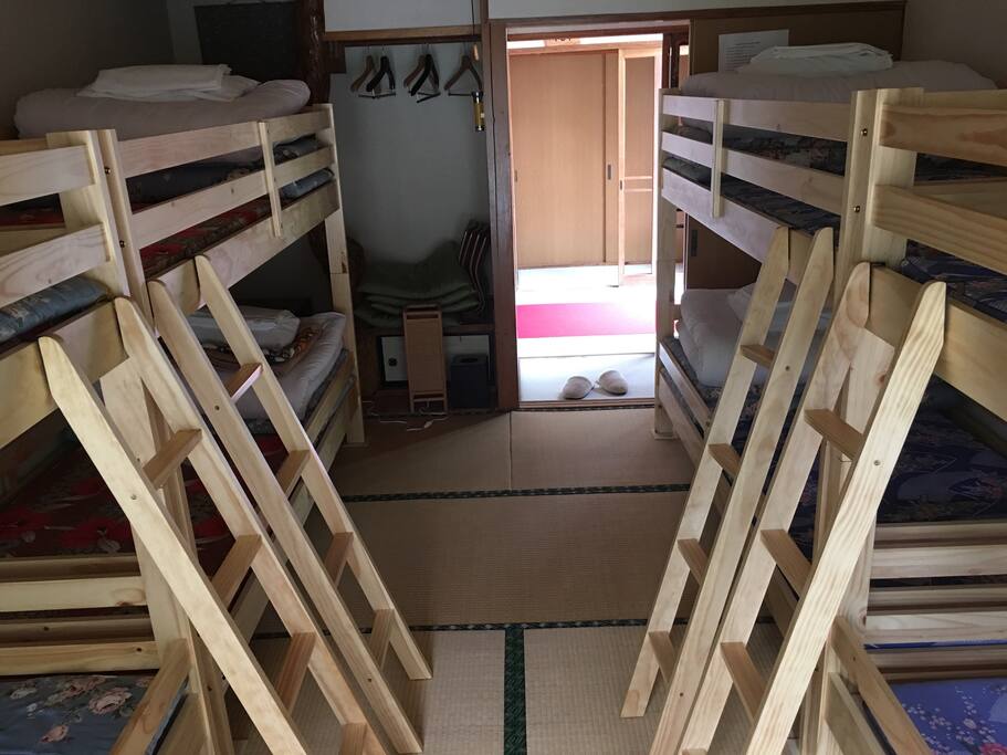 8persons room
