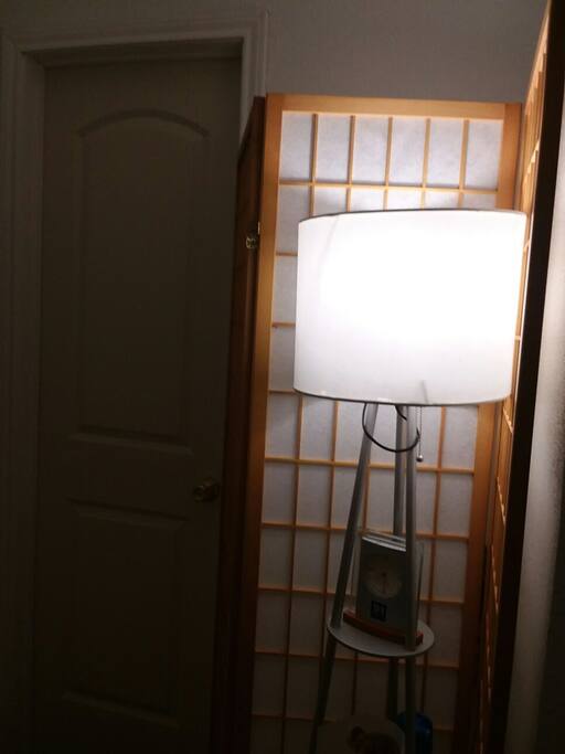 Entance lamp door to the right wc.