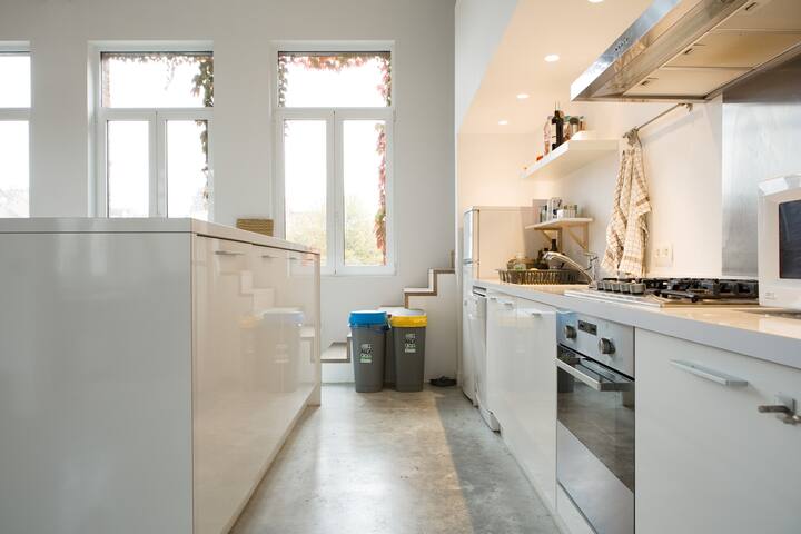 Luxury Brussels Design Loft with a view . gallery image 5