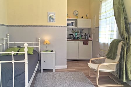 Cozy apartments for one traveler near MESSE