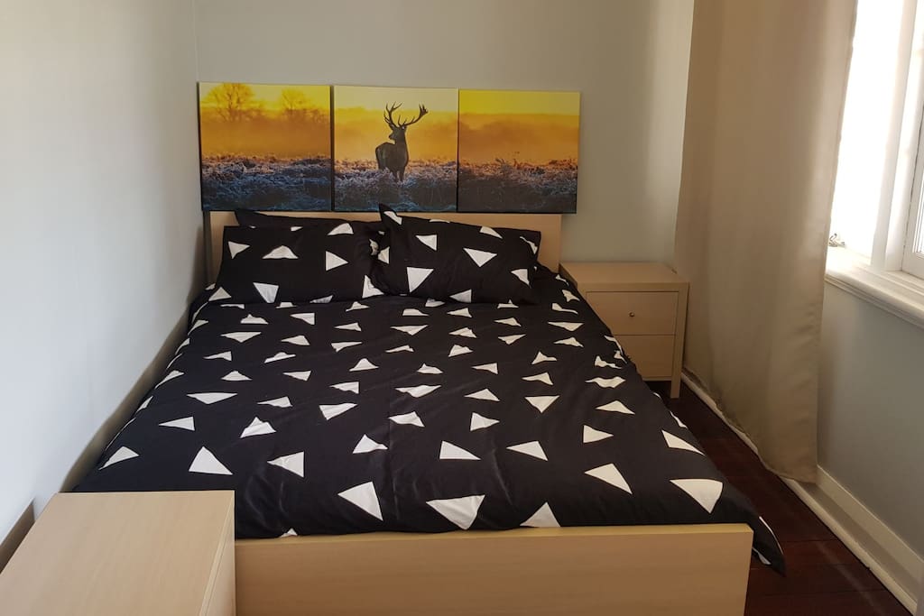 Queen Bed in private room