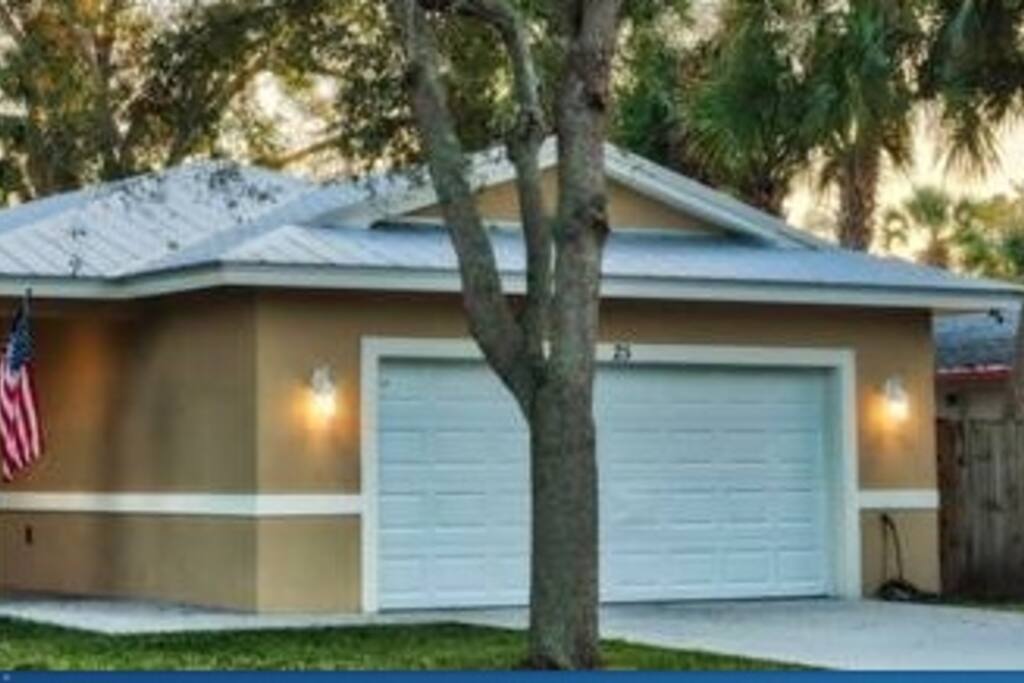 You can park 1 car in Garage