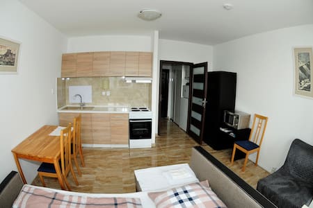 Priestranný stúdio-apartmán v Bratislave Petržalke