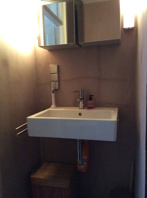 Modern bathroom