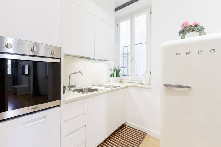 Heart of Rome – Corso 277 amazing apartment gallery image 2