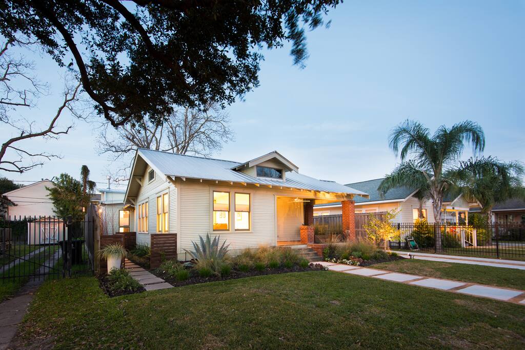 front of house w/ side walkway