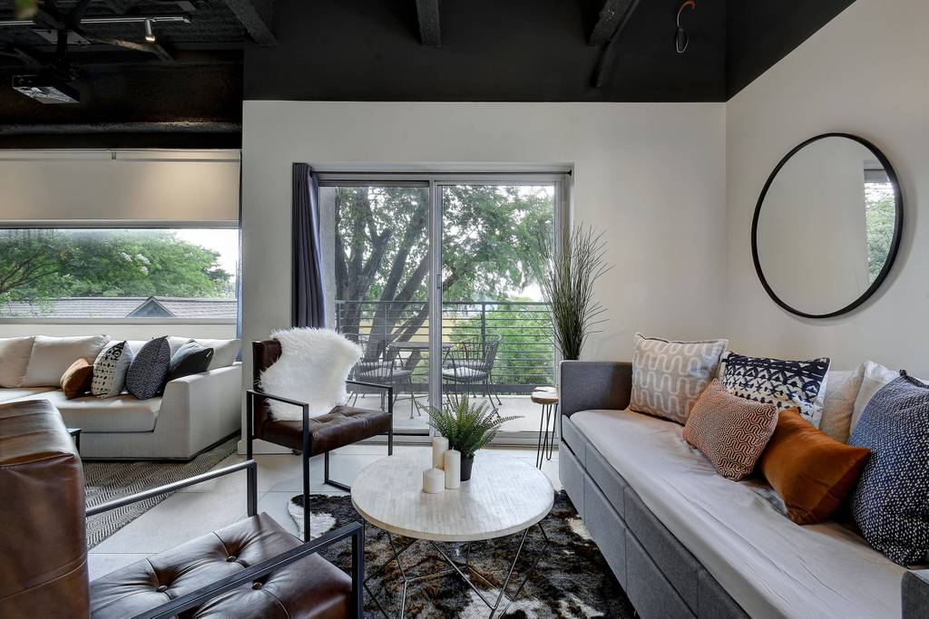 Hip Designer Loft | Walk to 6th Street & Rainey