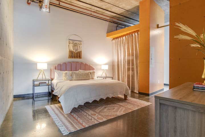 "מקום מפלט מושלם בלב כל דבר!!!"
היתר  #2019051659