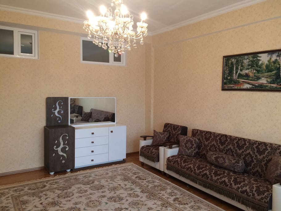 living room (diiferent angle)